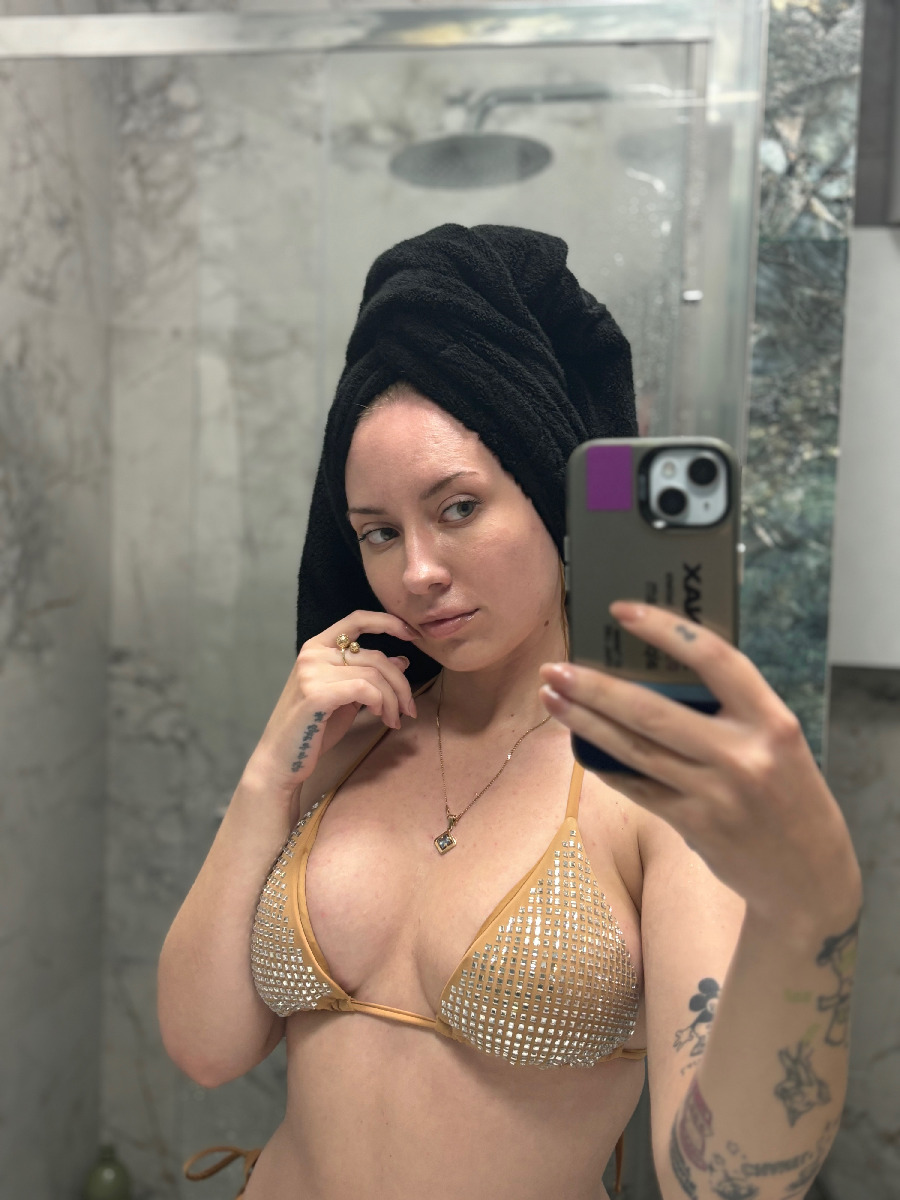 Nude girl KateV in Yichang