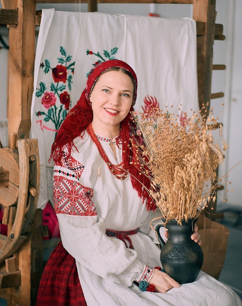 Women in Slavic costumes in Yichang