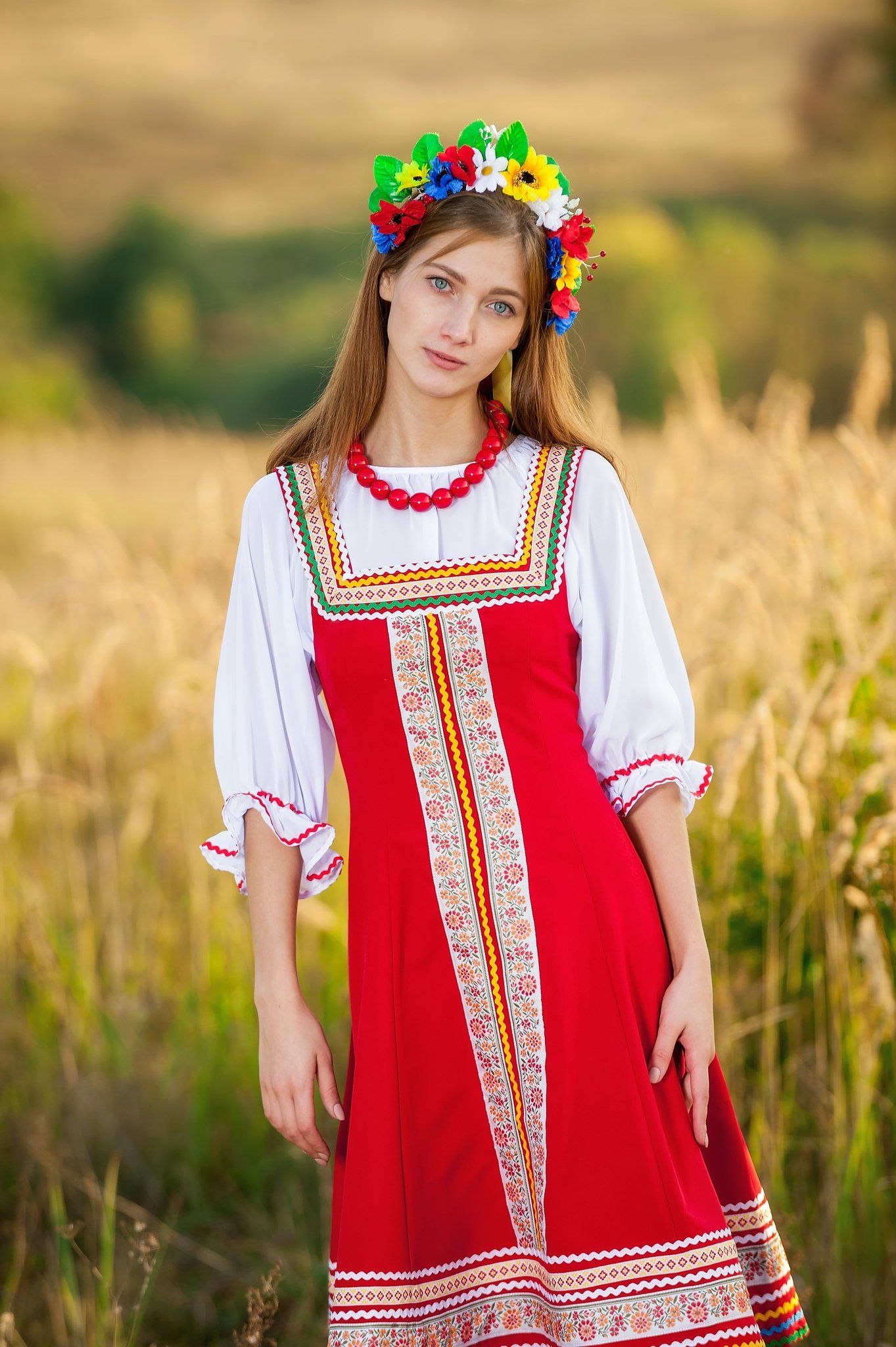 Women in Slavic costumes in Yichang