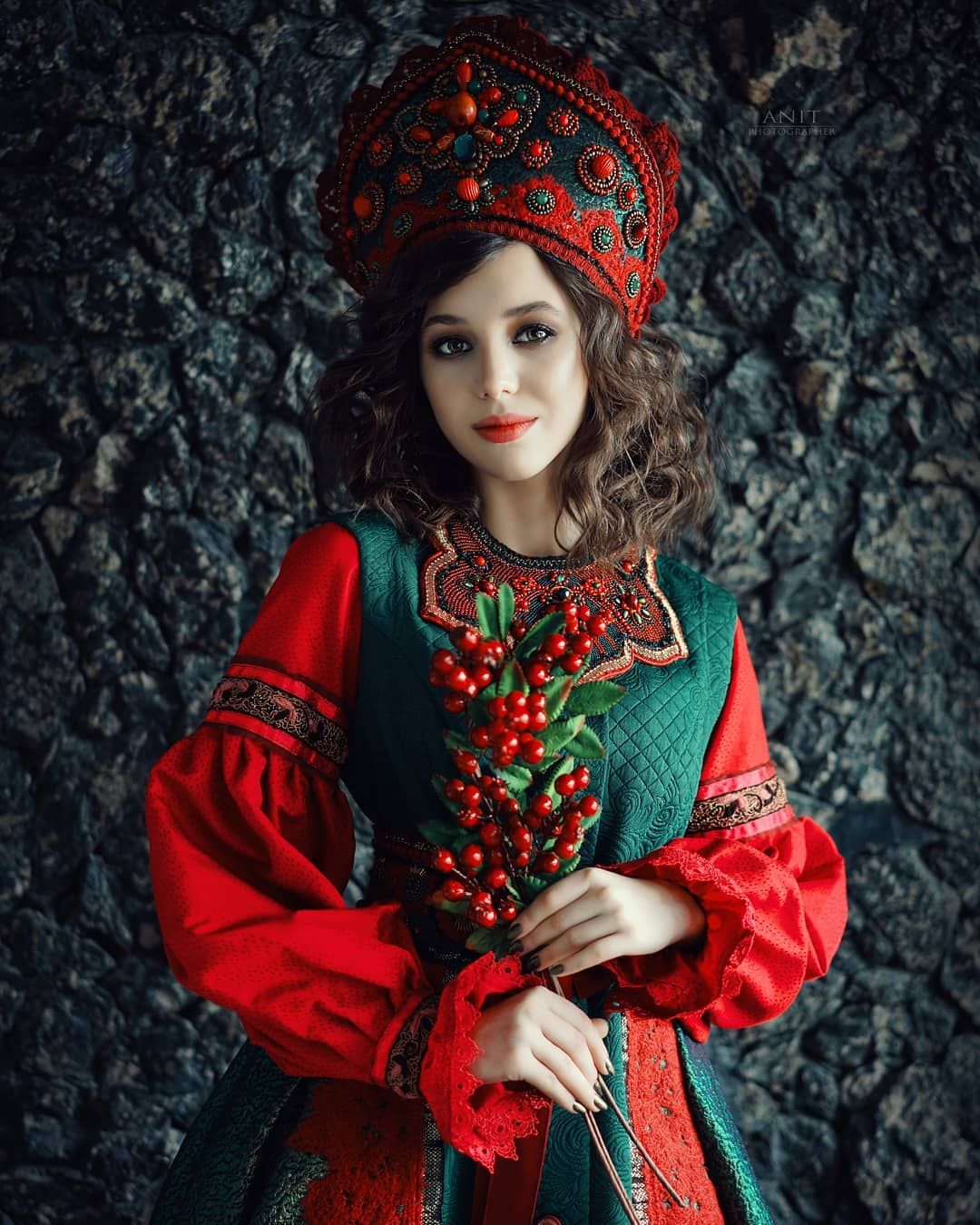 Nude girl Women in Slavic costumes in Yichang