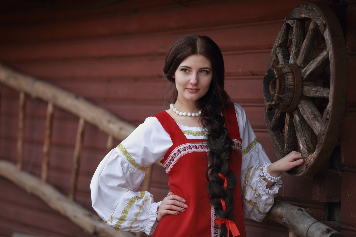 Girls in Slavic costumes in Yichang